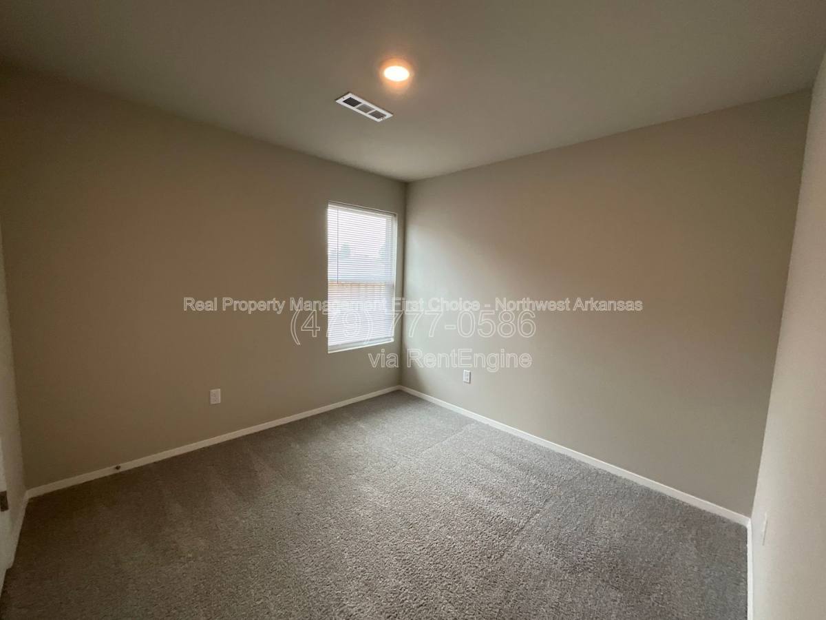 House for rent at 2608 S Silver St, Siloam Springs, AR 72761