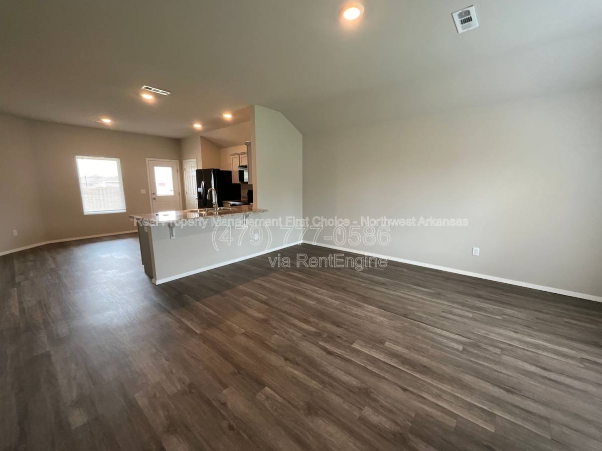 House for rent at 2608 S Silver St, Siloam Springs, AR 72761