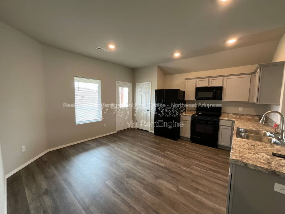 House for rent at 2608 S Silver St, Siloam Springs, AR 72761