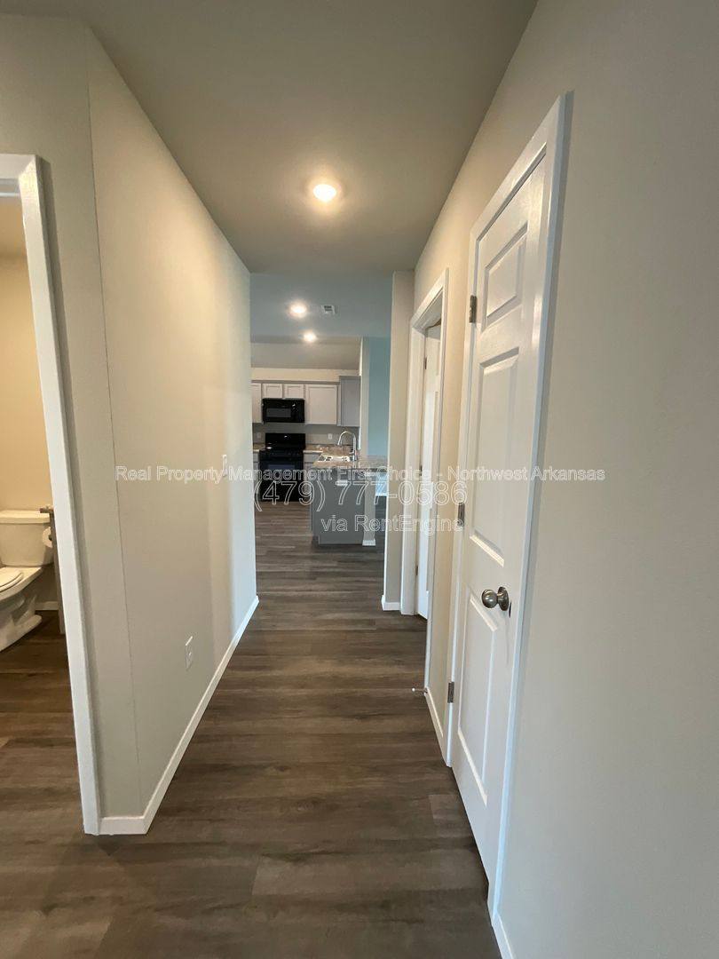 House for rent at 2608 S Silver St, Siloam Springs, AR 72761