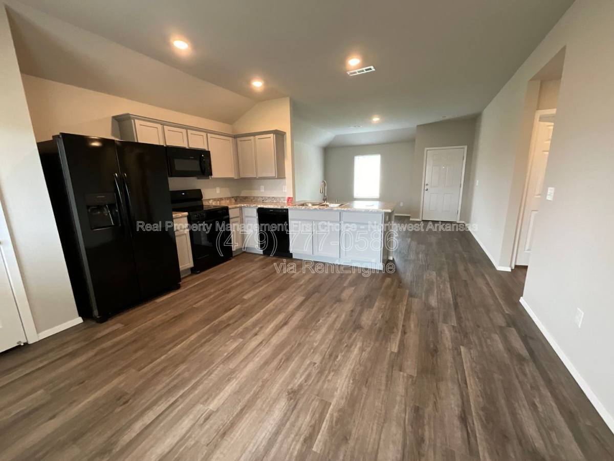 House for rent at 2608 S Silver St, Siloam Springs, AR 72761