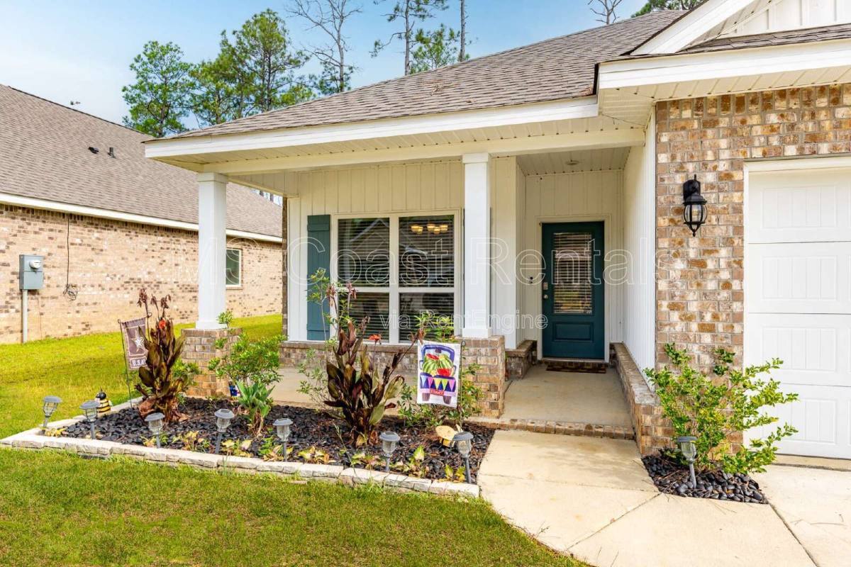 House for rent at 5702 Overland Dr, Biloxi, MS 39532