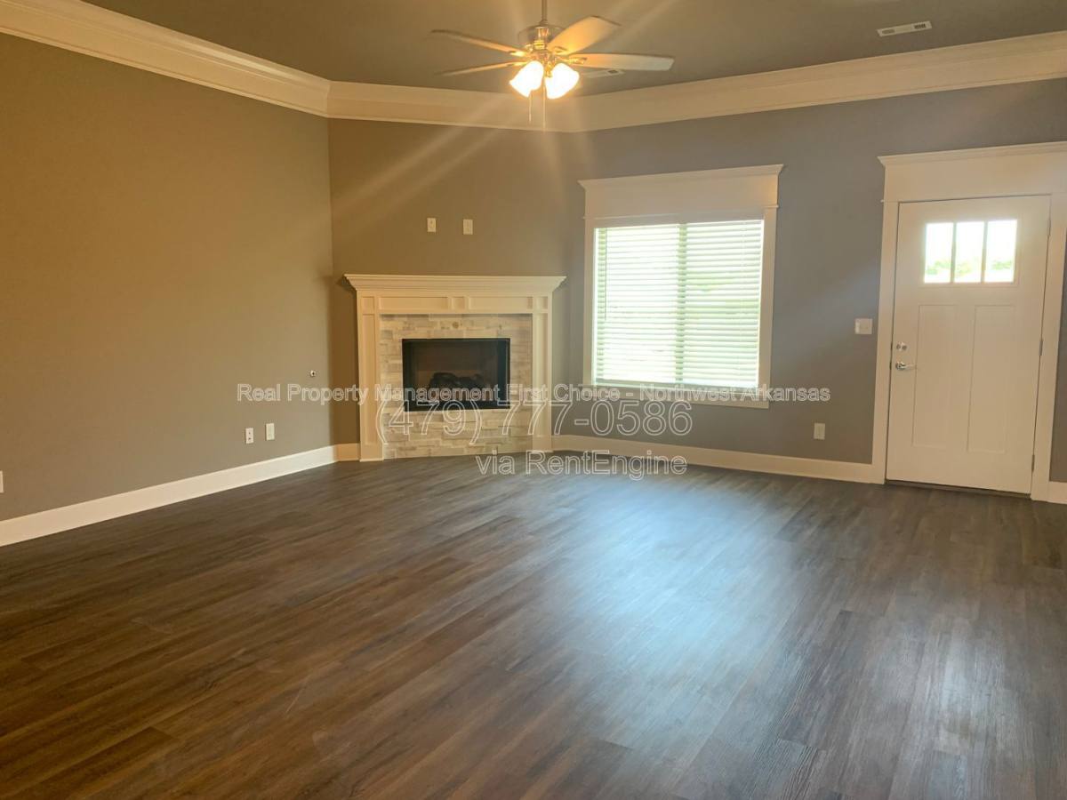 House for rent at 537 Buckboard Rd, West Fork, AR 72774