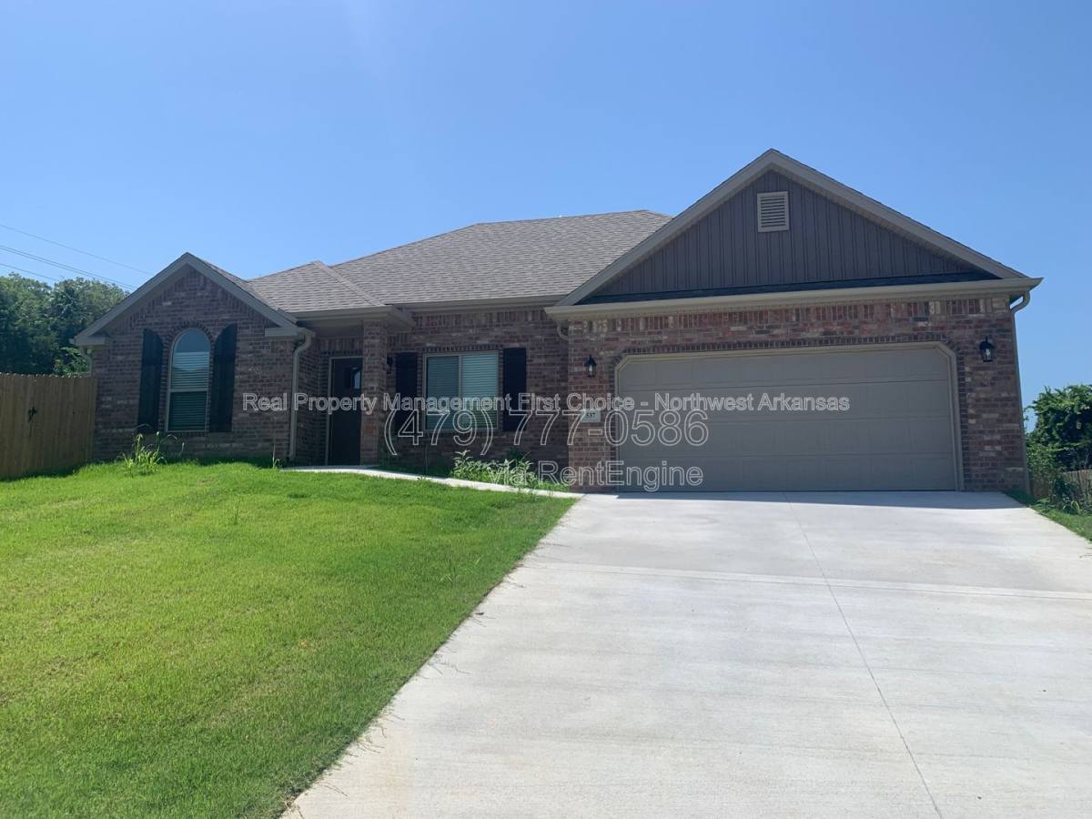House for rent at 537 Buckboard Rd, West Fork, AR 72774
