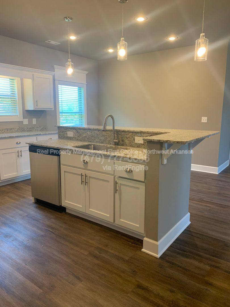 House for rent at 537 Buckboard Rd, West Fork, AR 72774