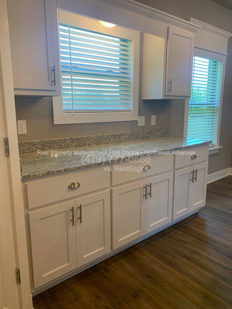 House for rent at 537 Buckboard Rd, West Fork, AR 72774