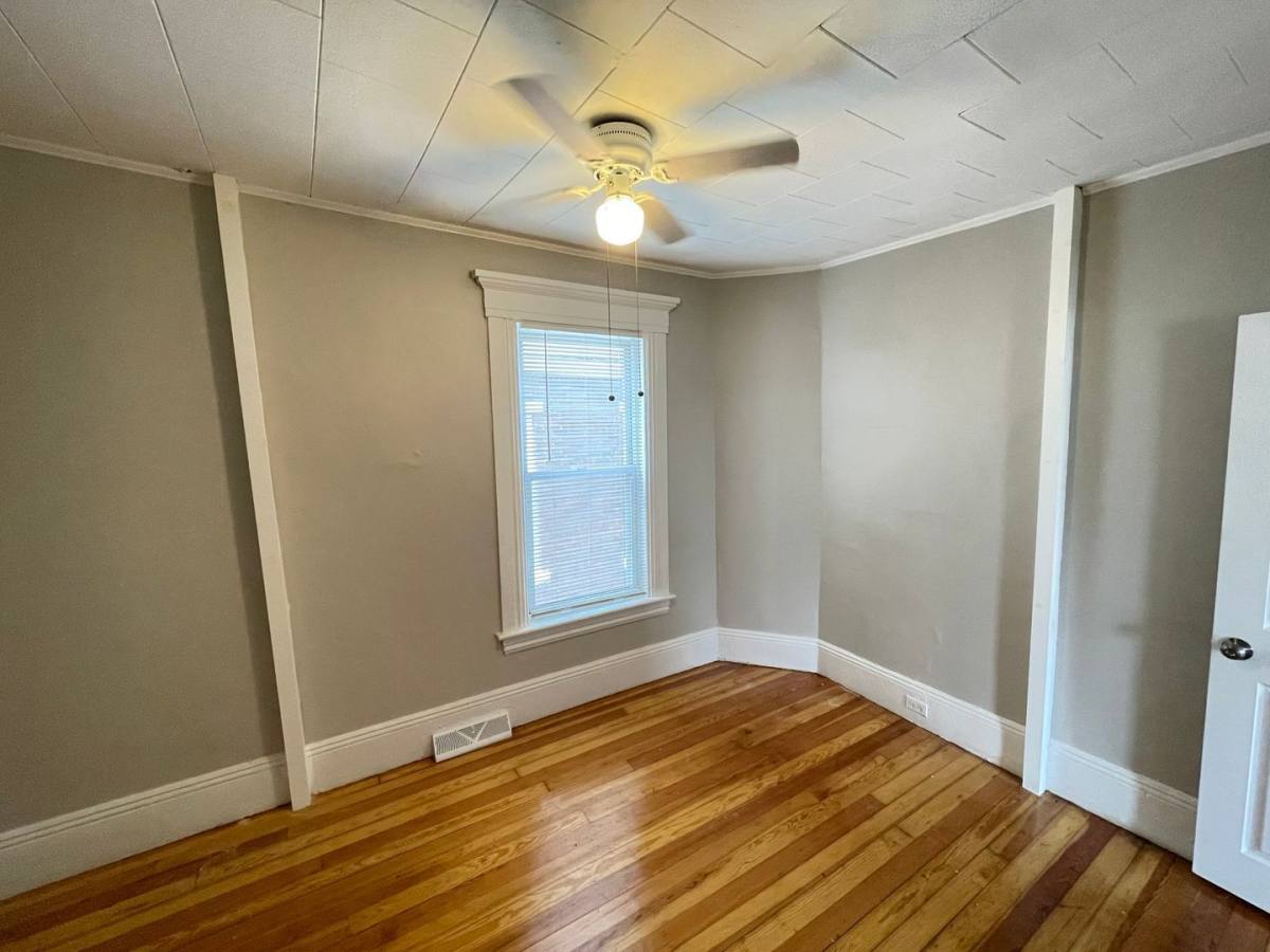 Apartment for rent at 336 Amherst St #1, Manchester, NH 03104