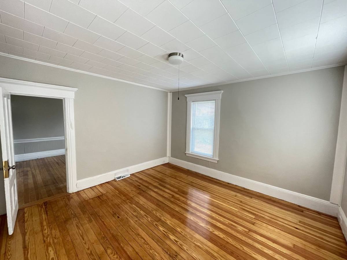 Apartment for rent at 336 Amherst St #1, Manchester, NH 03104