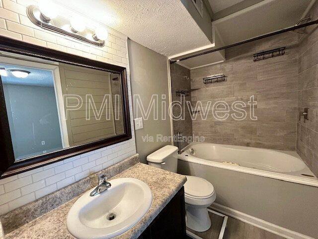 Apartment for rent at 1408 Holland St #B, Noblesville, IN 46060