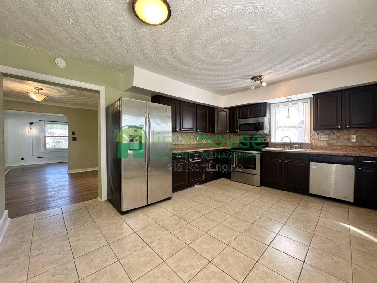 House for rent at 8107 Old Ocean View Rd, Norfolk, VA 23518