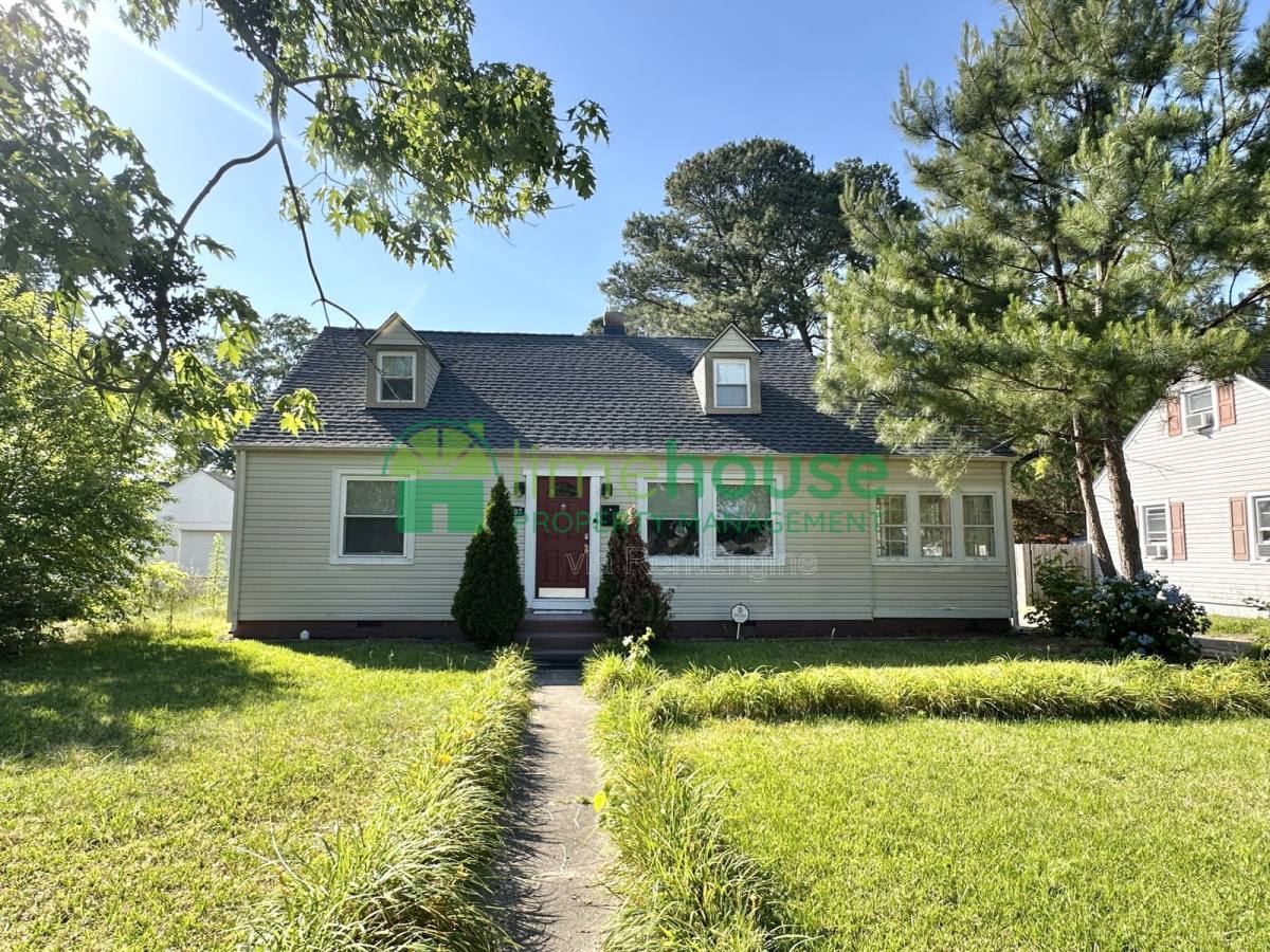 House for rent at 8107 Old Ocean View Rd, Norfolk, VA 23518
