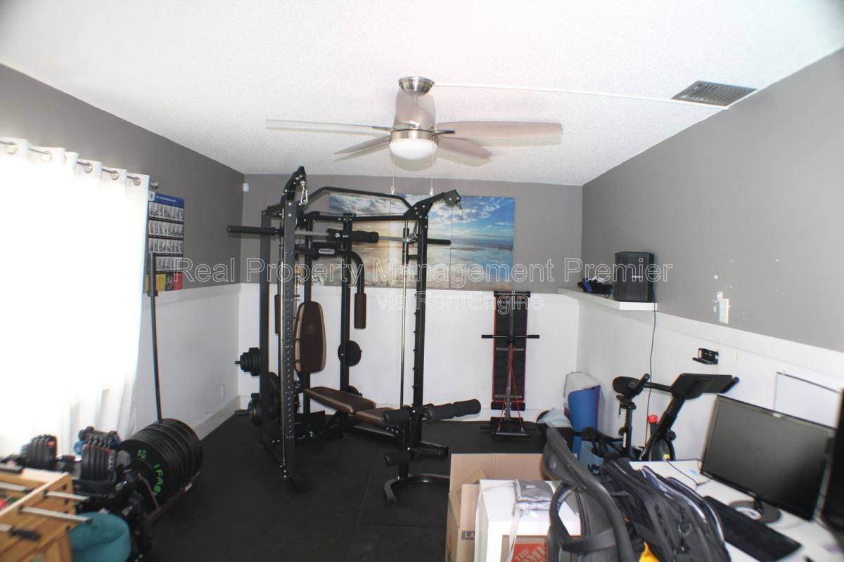 House for rent at 1317 SW 82nd Ave, Pompano Beach, FL 33068