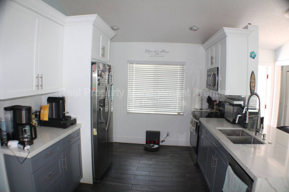 House for rent at 1317 SW 82nd Ave, Pompano Beach, FL 33068