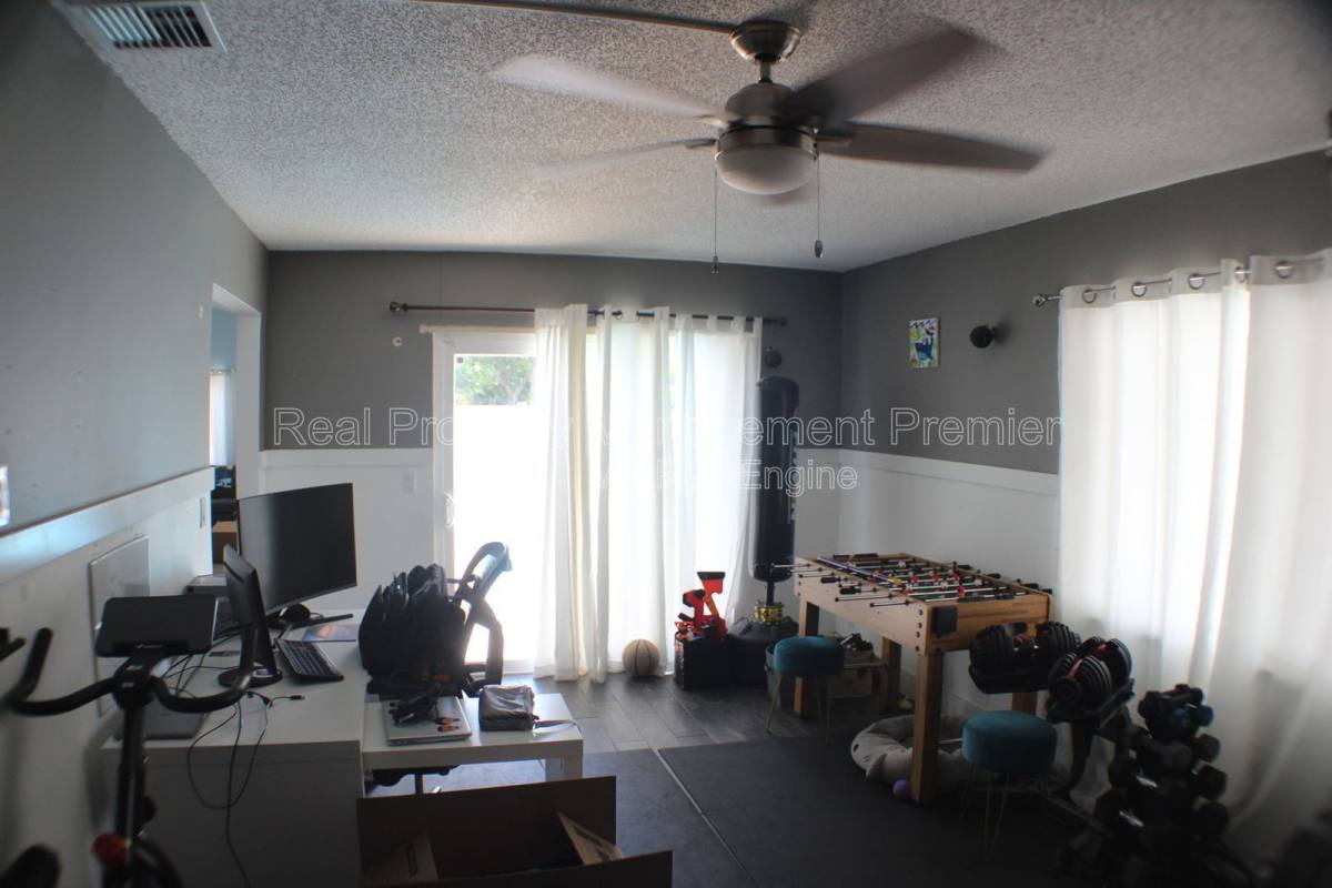 House for rent at 1317 SW 82nd Ave, Pompano Beach, FL 33068