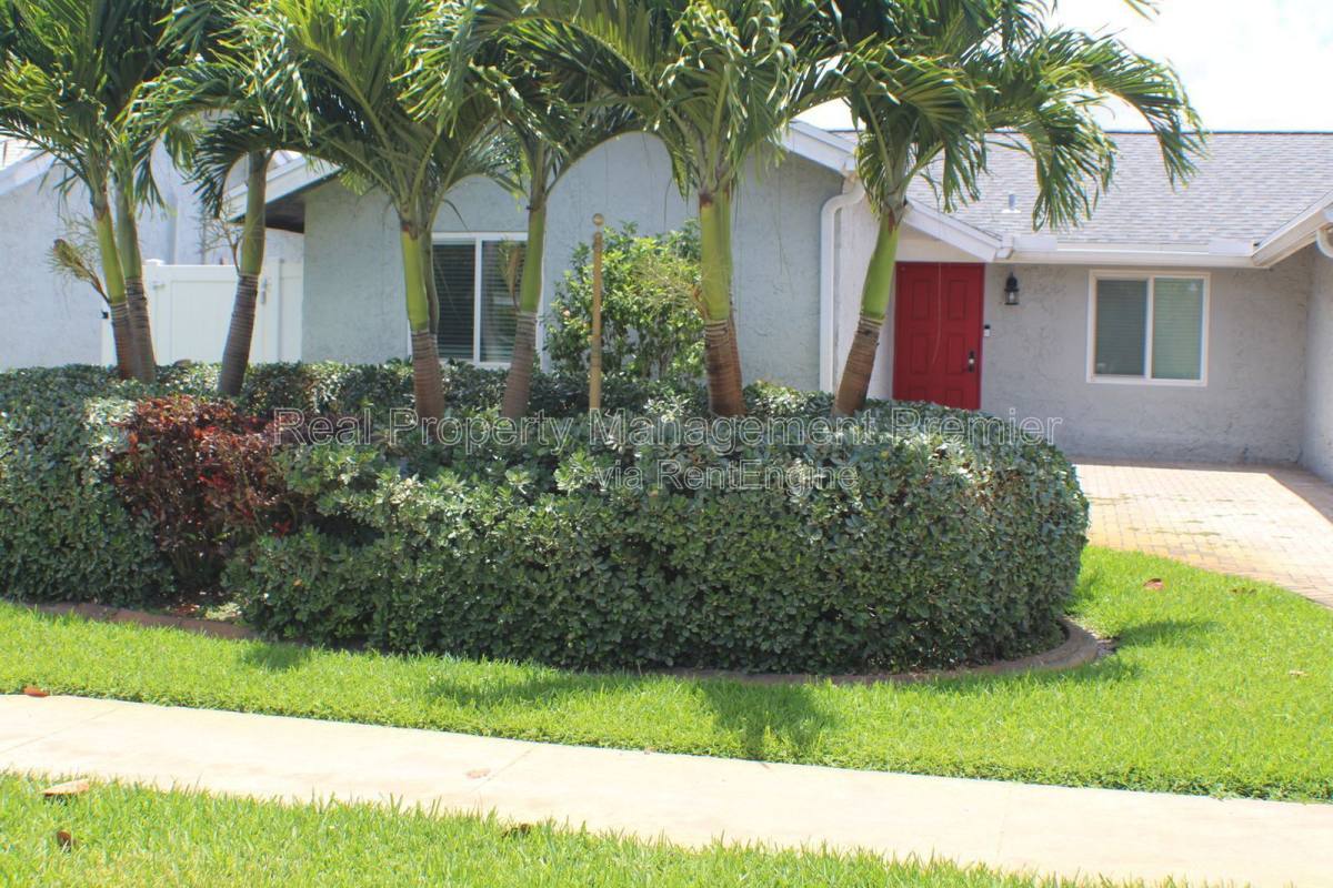 House for rent at 1317 SW 82nd Ave, Pompano Beach, FL 33068