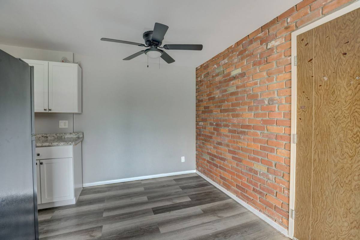 Apartment for rent at 1590 Glen Parker Ave #8, Cincinnati, OH 45223
