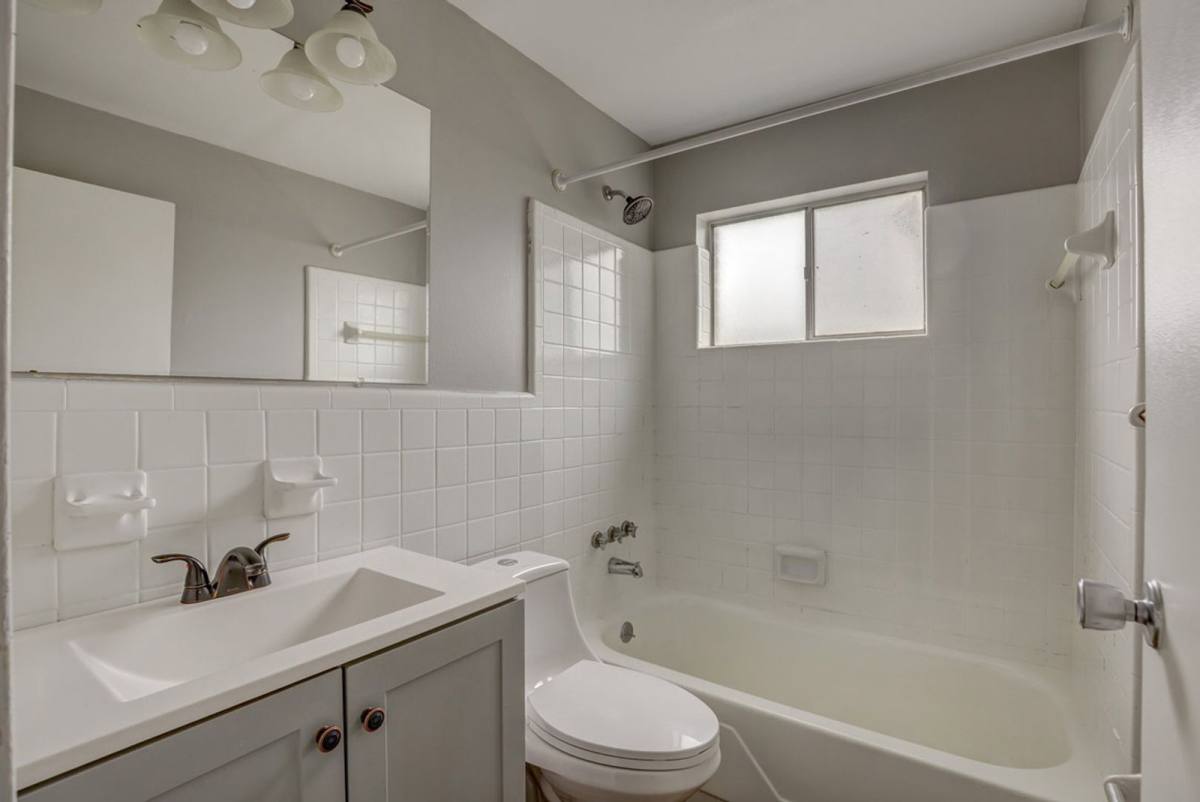Apartment for rent at 1590 Glen Parker Ave #8, Cincinnati, OH 45223