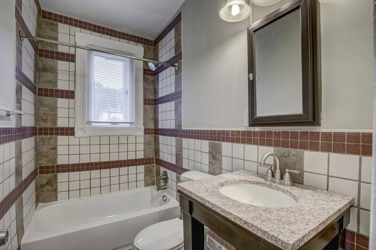 Apartment for rent at 1438 Pullan Ave #2, Cincinnati, OH 45223