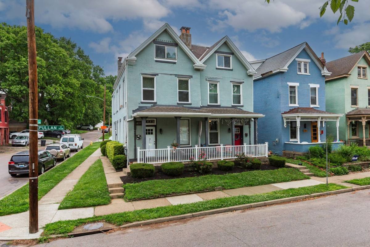 Apartment for rent at 1438 Pullan Ave #2, Cincinnati, OH 45223