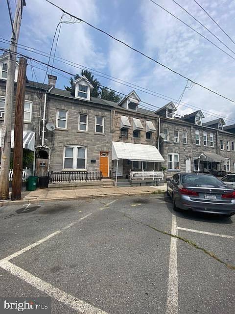 Apartment for rent at 31 New Dorwart St, Lancaster, PA 17603