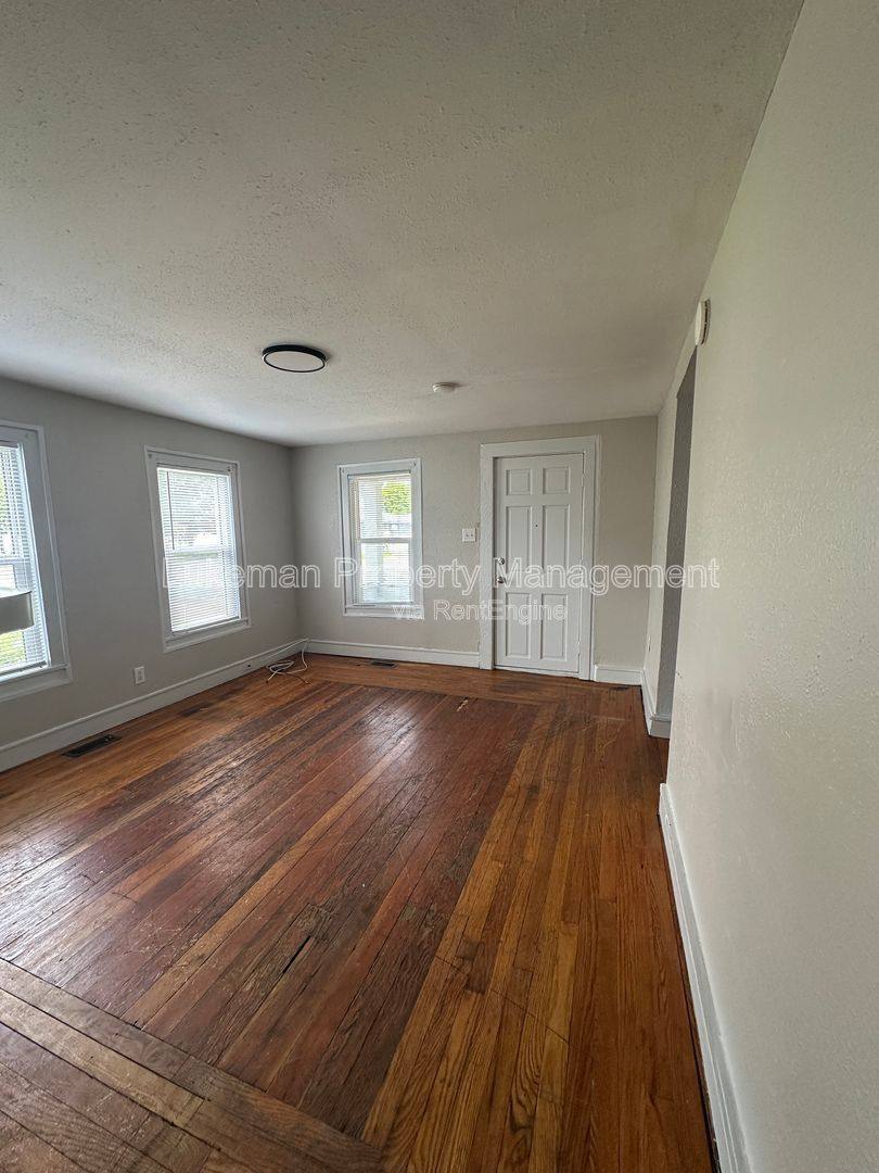 House for rent at 1512 S Burdick St, Kalamazoo, MI 49001