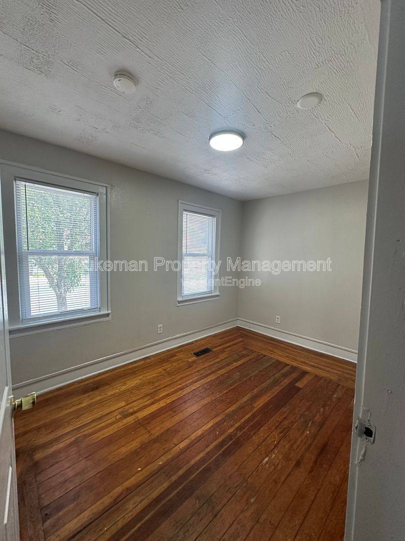 House for rent at 1512 S Burdick St, Kalamazoo, MI 49001