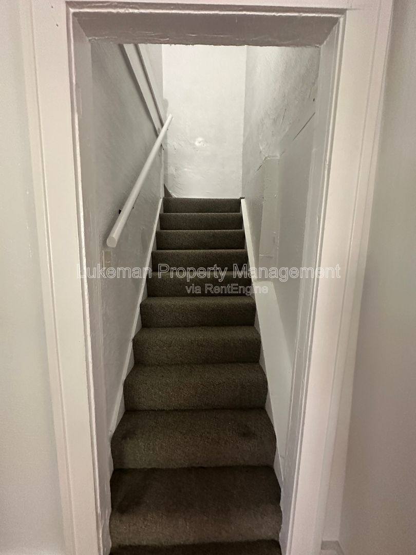 House for rent at 1512 S Burdick St, Kalamazoo, MI 49001