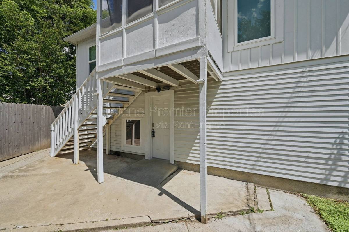 Apartment for rent at 310 S Barrett Ave #101, Denison, TX 75020