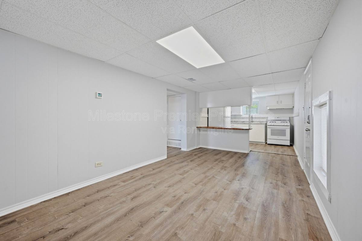 Apartment for rent at 310 S Barrett Ave #101, Denison, TX 75020