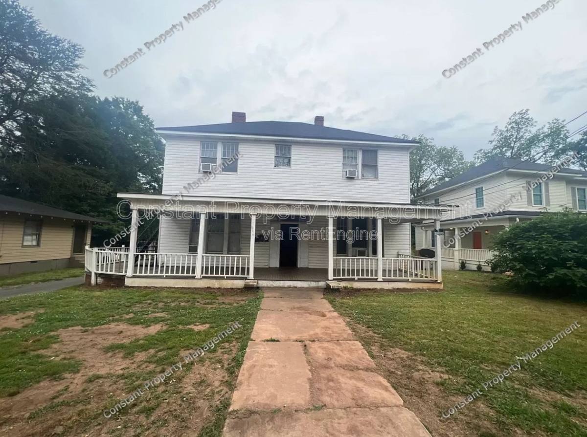 Apartment for rent at 616 W Poplar St #1, Griffin, GA 30224