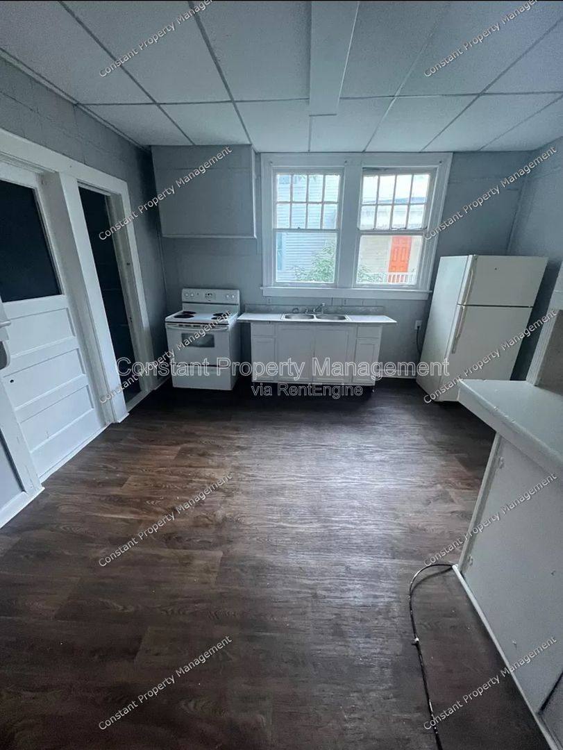 Apartment for rent at 616 W Poplar St #1, Griffin, GA 30224
