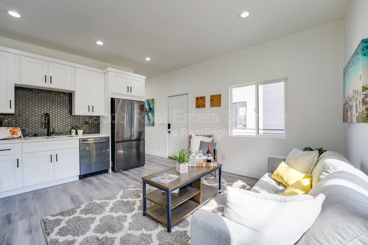 Apartment for rent at 3669 Budd St #3663 3673, San Diego, CA 92111