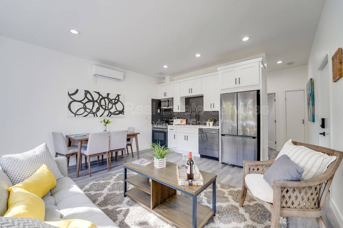 Apartment for rent at 3669 Budd St #3663 3673, San Diego, CA 92111