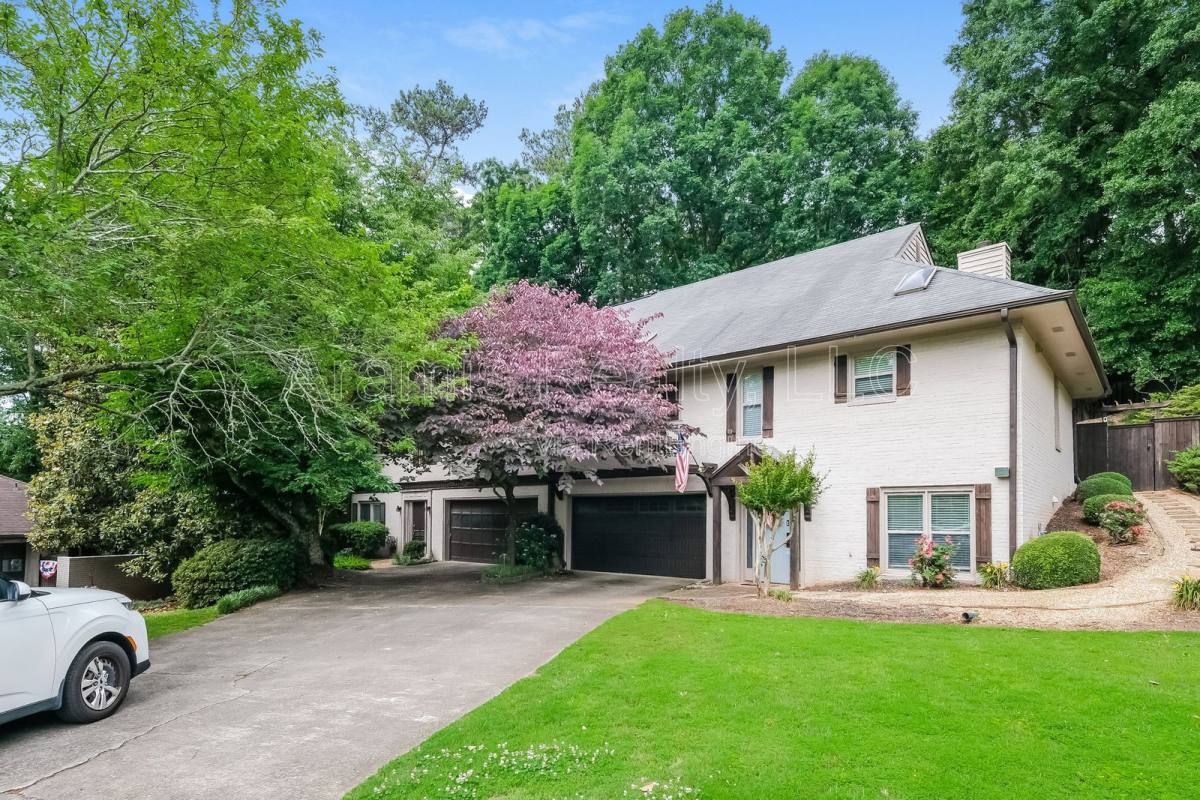 Townhouse for rent at 280 Halah Circle NE, Atlanta, GA 30328