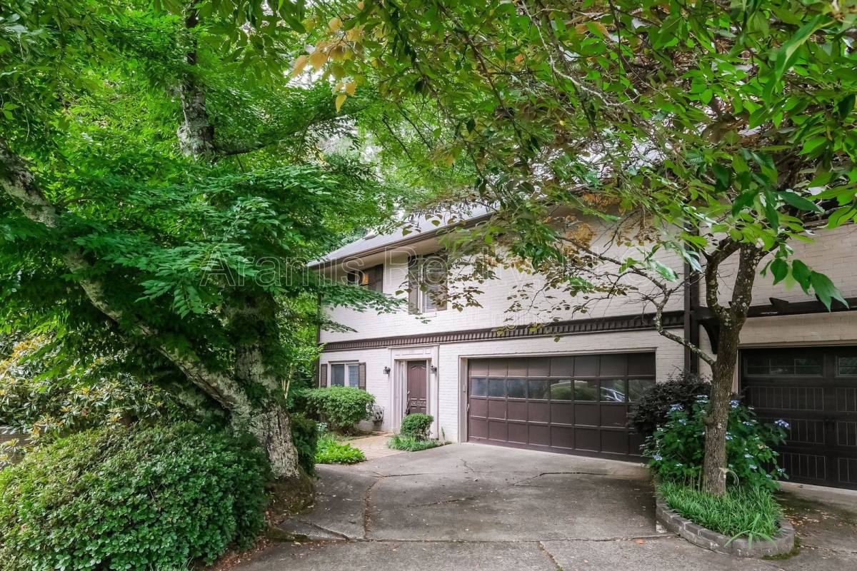 Townhouse for rent at 280 Halah Circle NE, Atlanta, GA 30328
