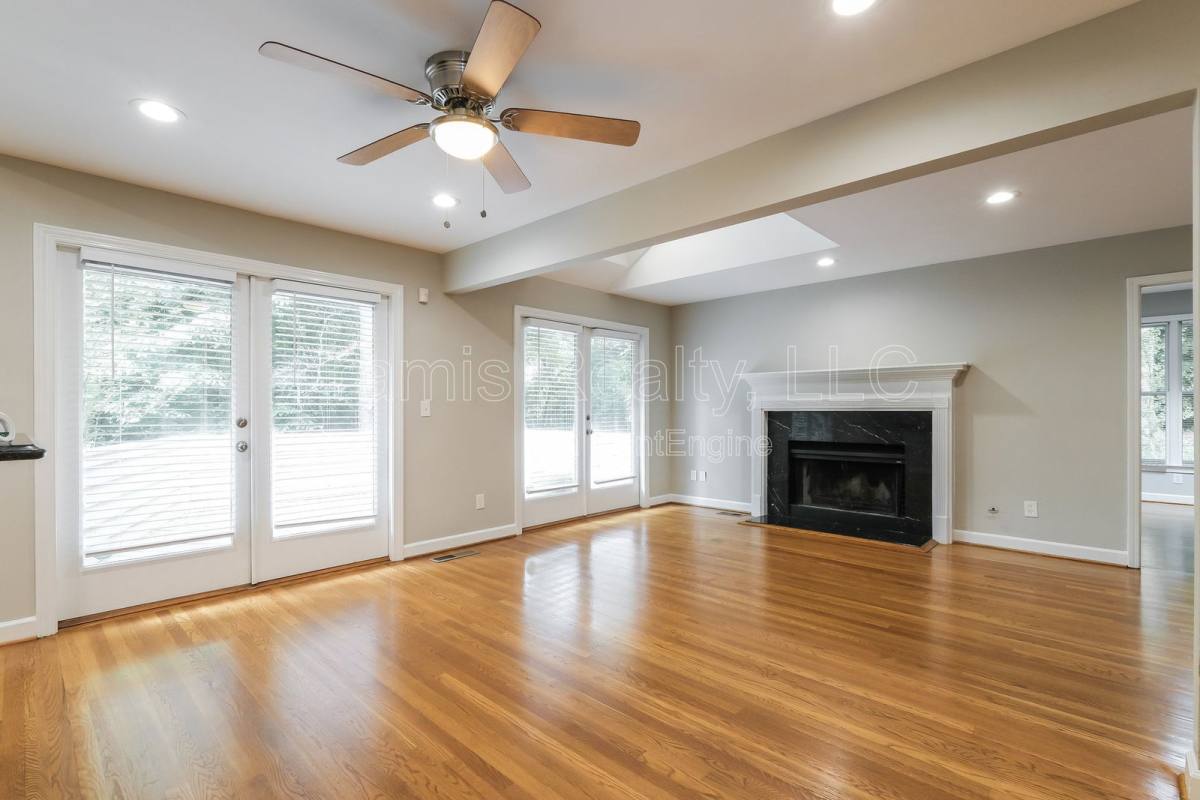 Townhouse for rent at 280 Halah Circle NE, Atlanta, GA 30328