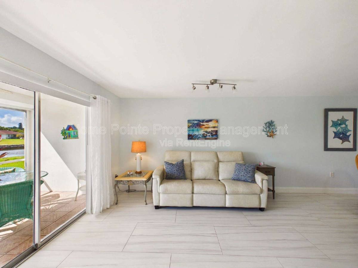 Condo for rent at 300 Valley Stream Dr #3D, Naples, FL 34113