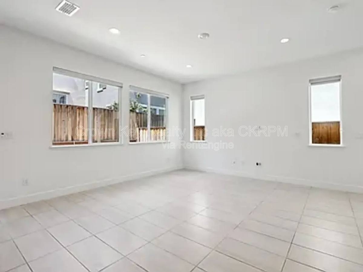 House for rent at 1363 S Shields Ave, Tracy, CA 95391
