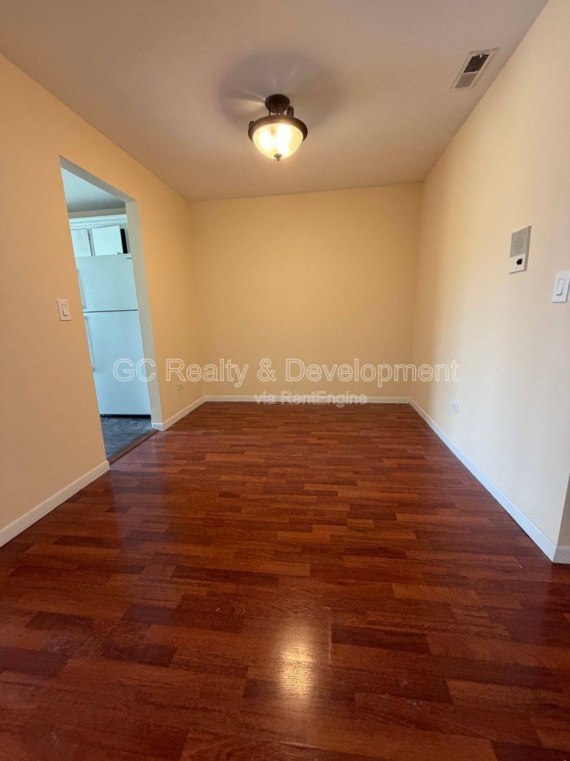 Apartment for rent at 871 Yosemite Trail #C, Roselle, IL 60172