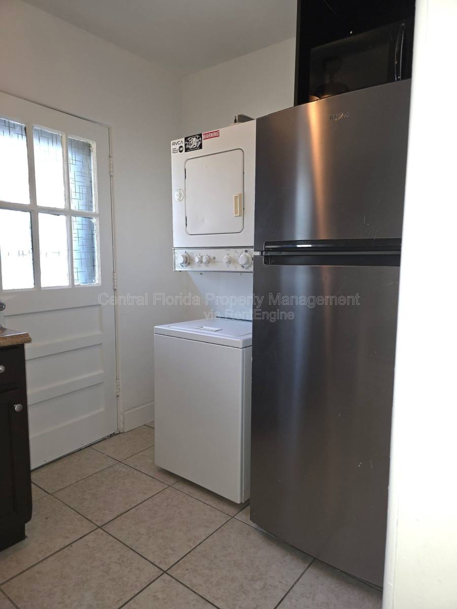 Townhouse for rent at 1010 E Central Blvd, Orlando, FL 32801