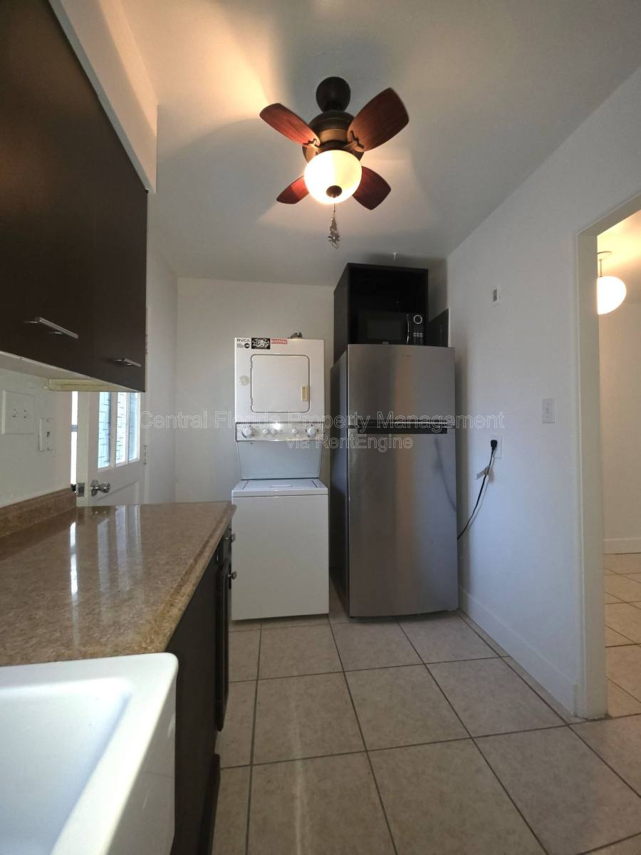 Townhouse for rent at 1010 E Central Blvd, Orlando, FL 32801