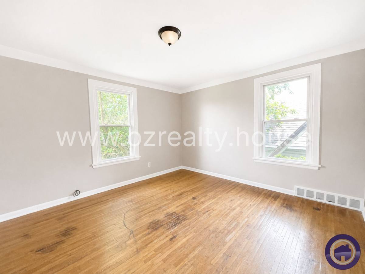 Apartment for rent at 837 Colburn St #2, Toledo, OH 43609