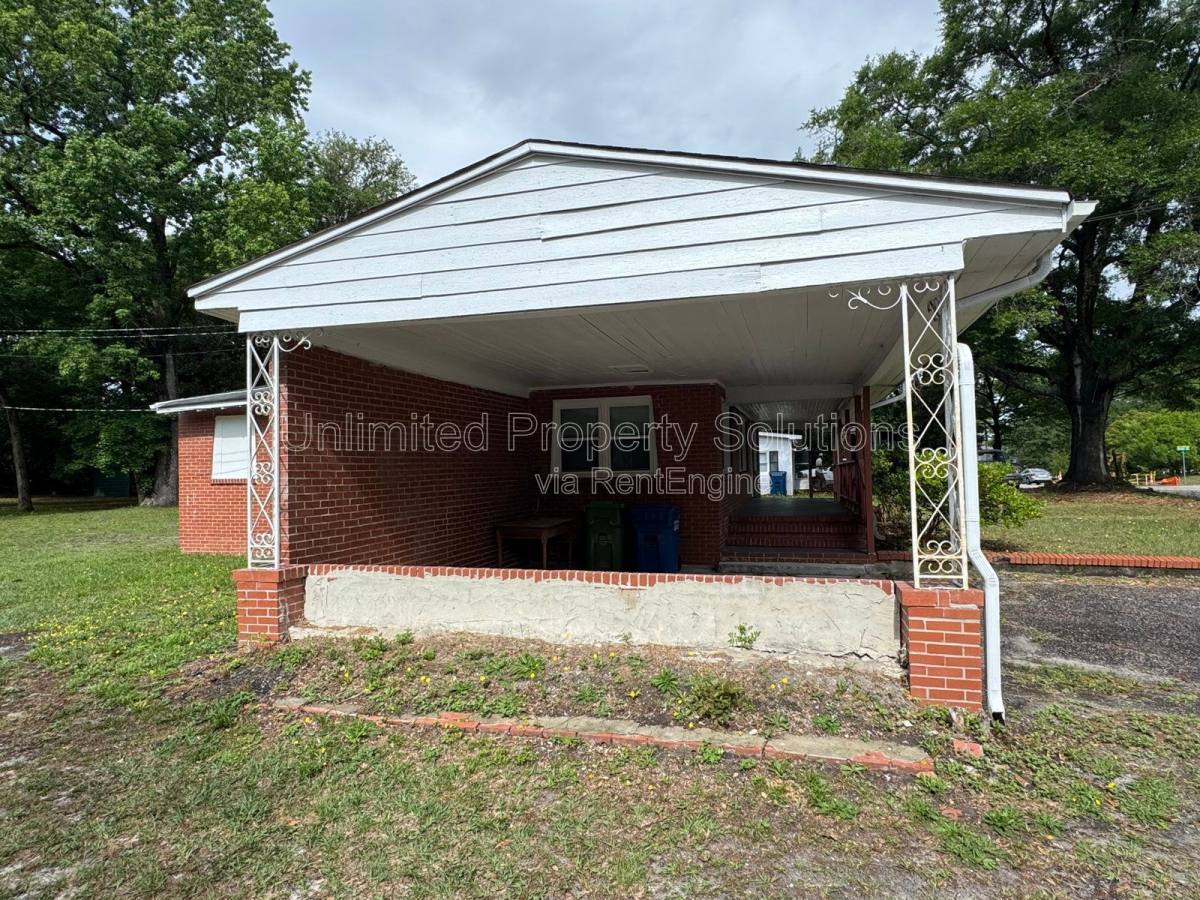 House for rent at 4938 Wrightsville Ave, Wilmington, NC 28403
