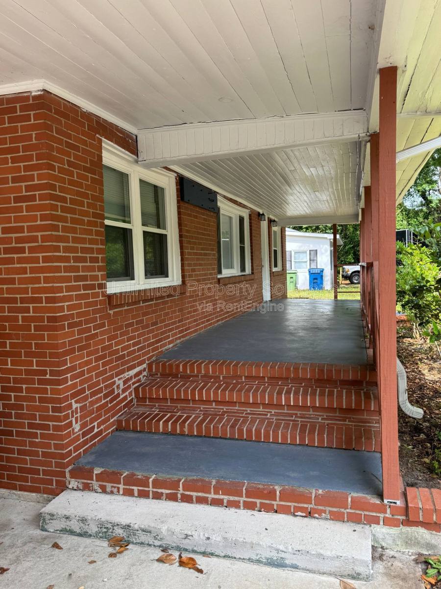 House for rent at 4938 Wrightsville Ave, Wilmington, NC 28403