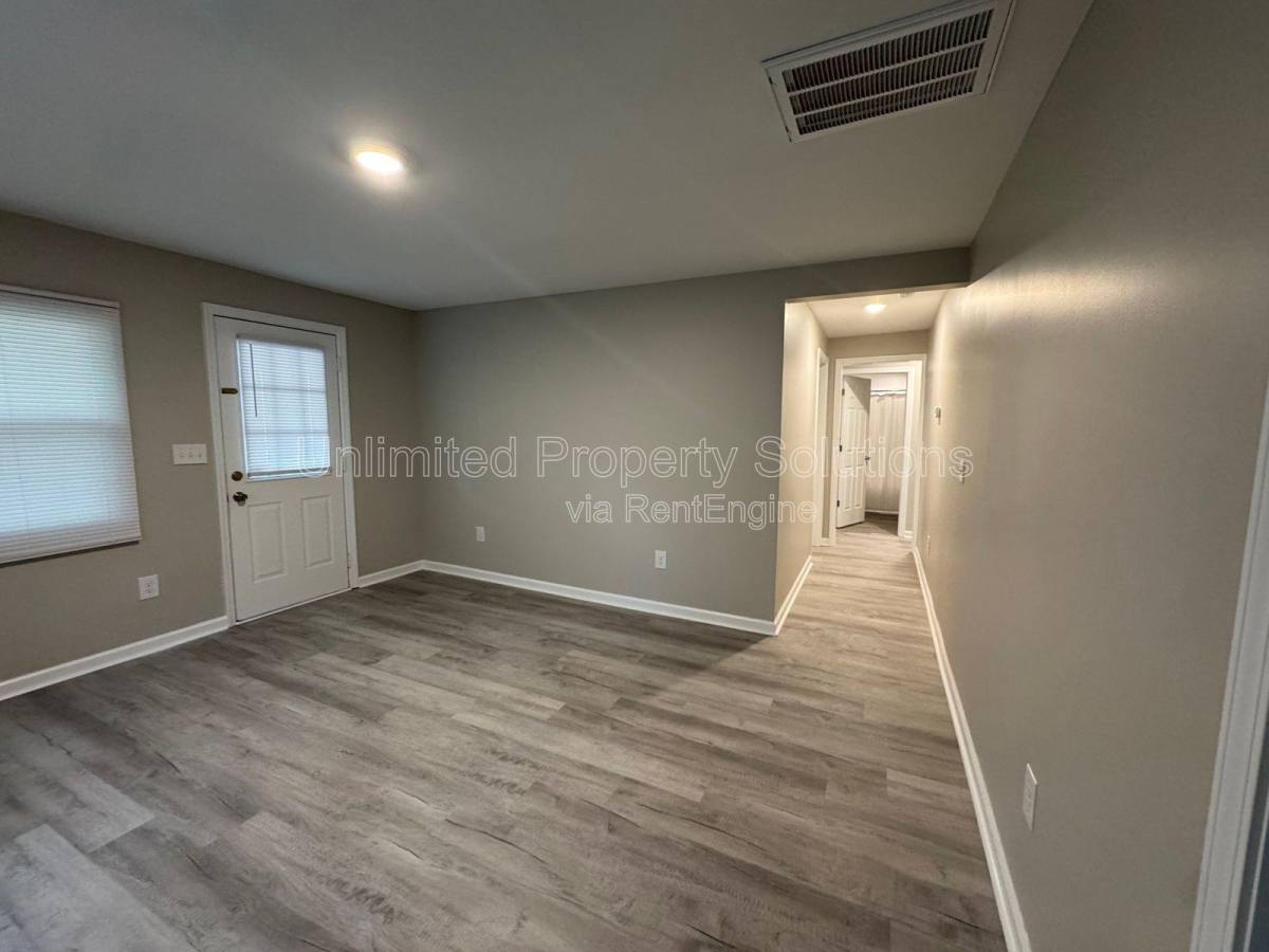 House for rent at 4938 Wrightsville Ave, Wilmington, NC 28403