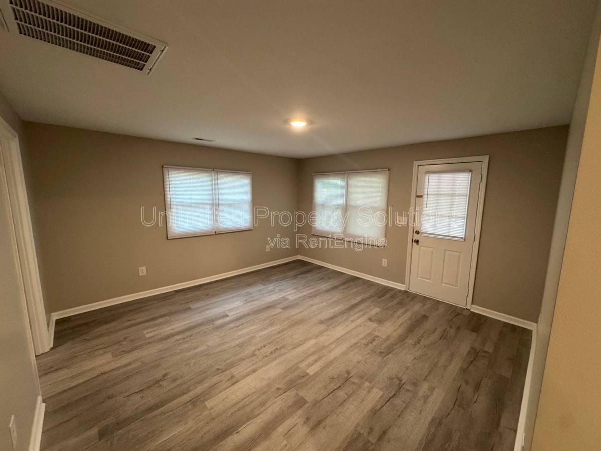 House for rent at 4938 Wrightsville Ave, Wilmington, NC 28403