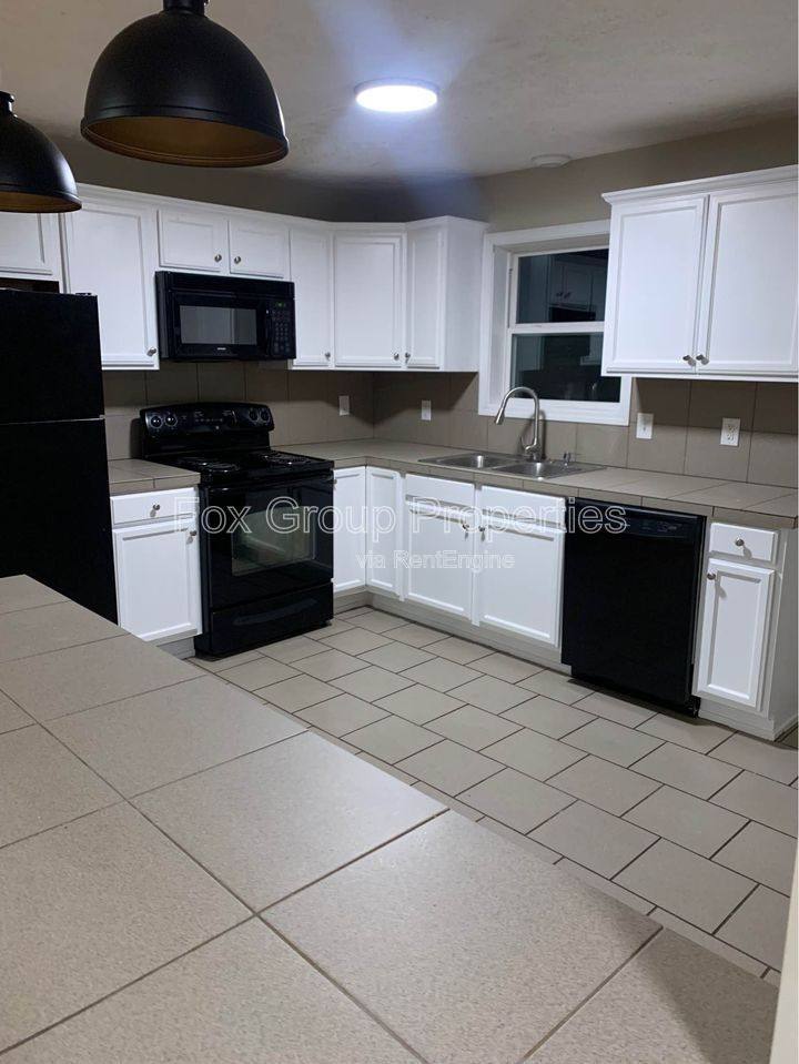 House for rent at 405 E J St, Newton, NC 28658