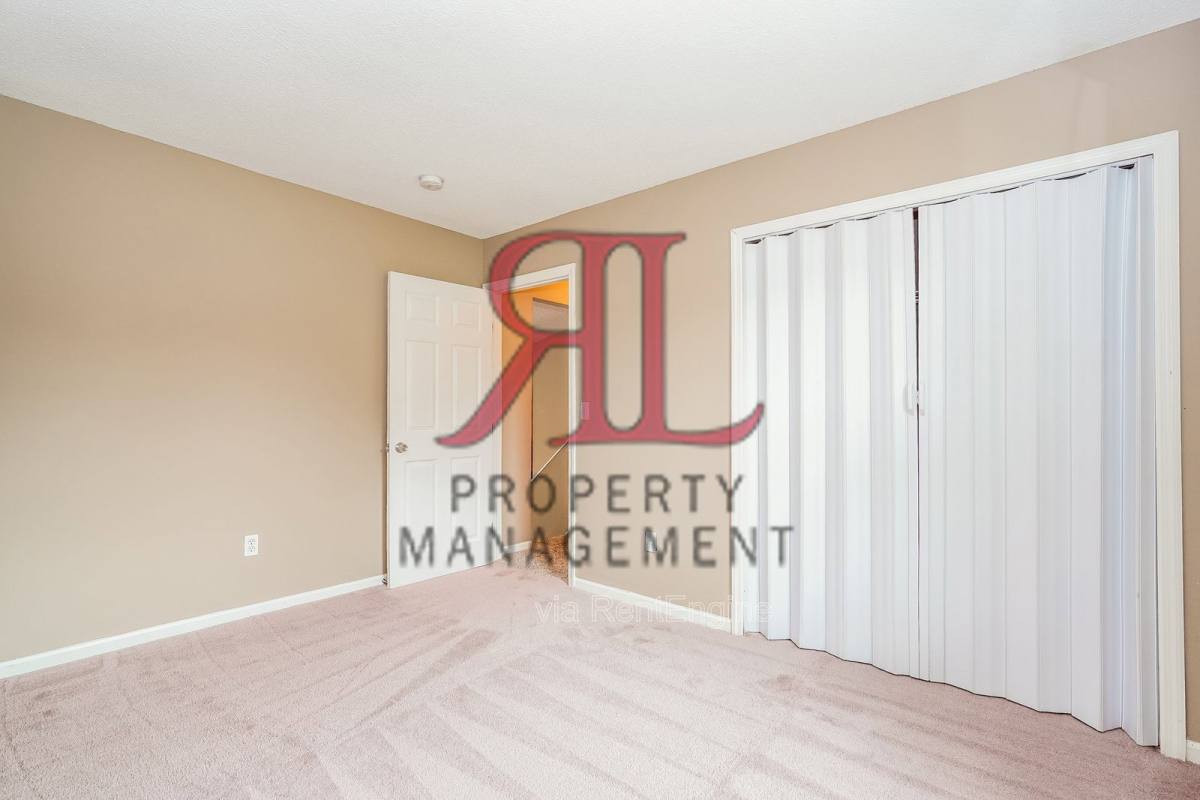 Apartment for rent at 1640 Butterfly Court, Columbus, OH 43223
