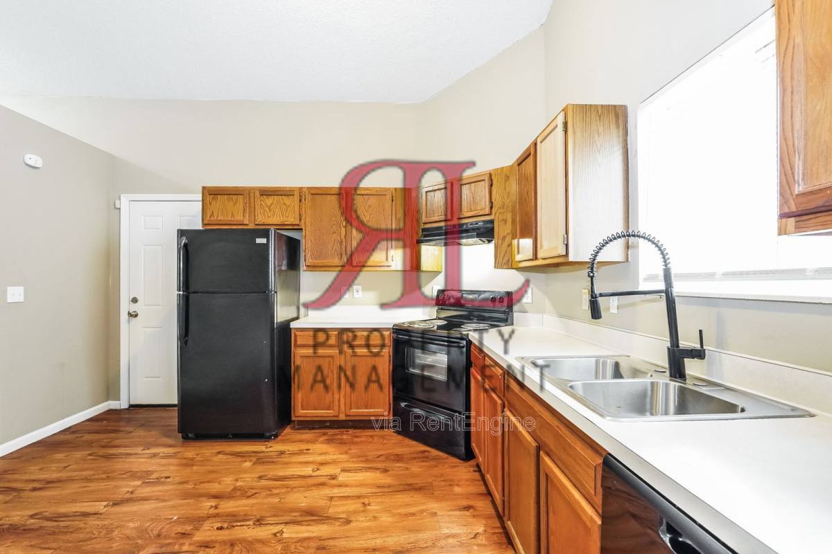 Apartment for rent at 1640 Butterfly Court, Columbus, OH 43223