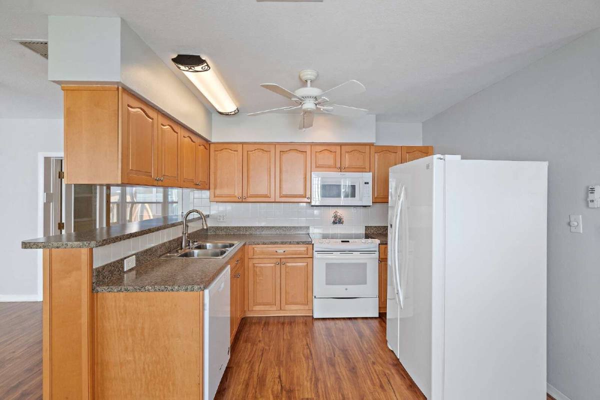 House for rent at 510 34th Ave N, Saint Petersburg, FL 33704